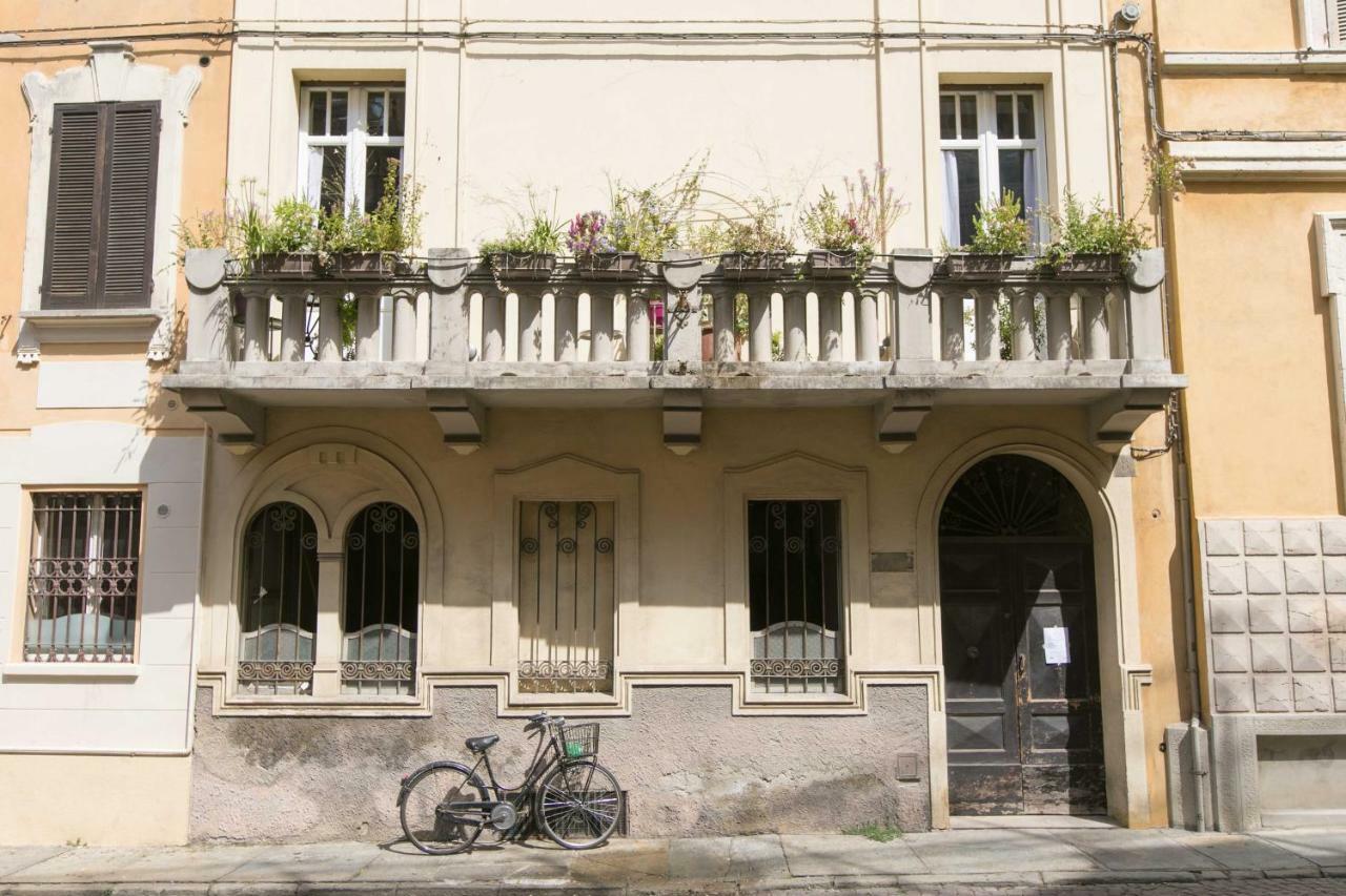 Il Balcone Dell'Angiol D 'Or Apartment Parma Bagian luar foto