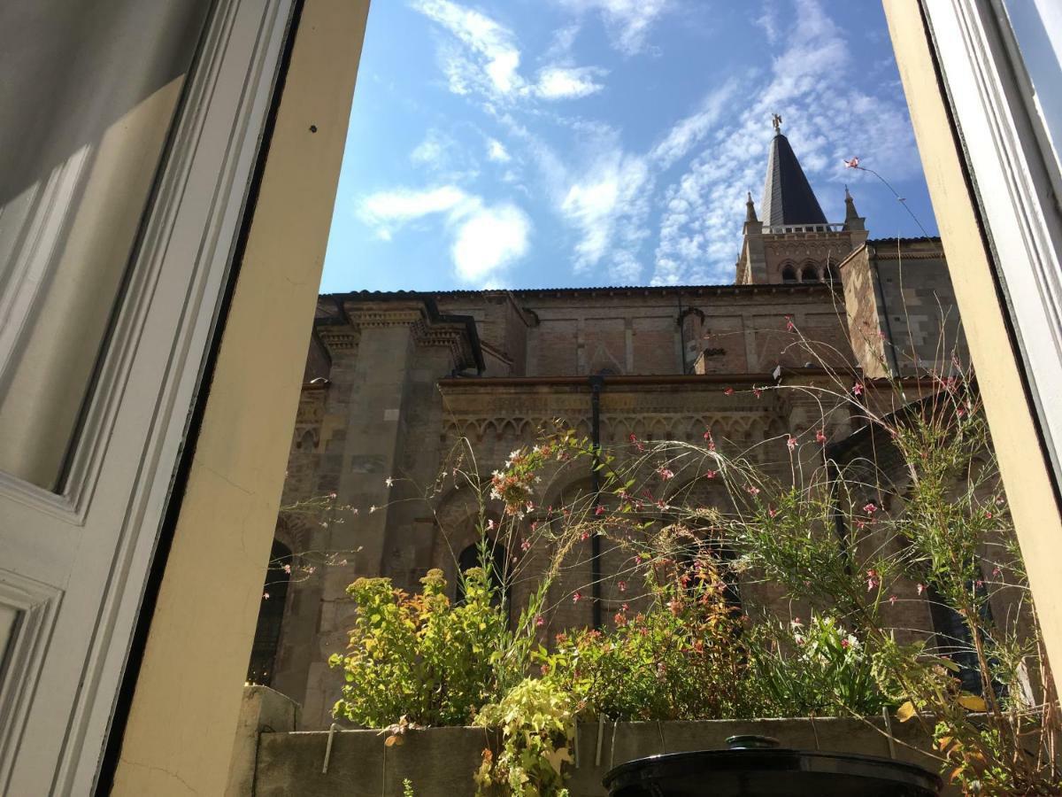 Il Balcone Dell'Angiol D 'Or Apartment Parma Bagian luar foto